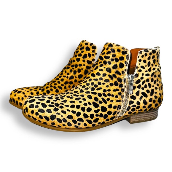 Women's Eric Michael, Lynx Ankle Boot Size 37 EU 6 US - Picture 5 of 8